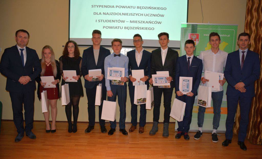 Powiat Będzin stypendia taekwondo kickboxing2.jpg